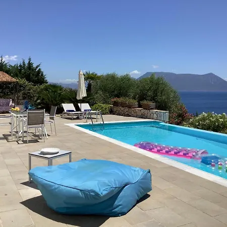 Limonari Bay Villas *