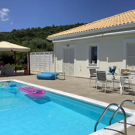 Willa Limonari Bay Villas *