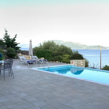 Limonari Bay Villas *